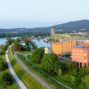 Trans World Hotel Donauwelle Linz Exterior photo