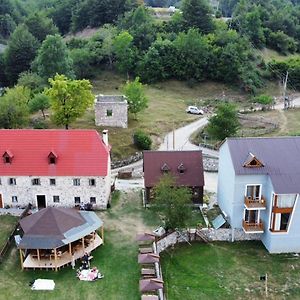 Bujtina Terthorja Otel Theth Exterior photo