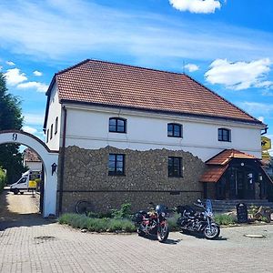 Penzion Horse Farm Lechovice Otel Exterior photo