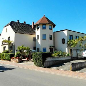 Via Eberle - Vinothek Und Gaestezimmer Otel Grünstadt Exterior photo