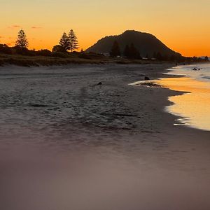 Beachside Bliss Daire Tauranga Exterior photo