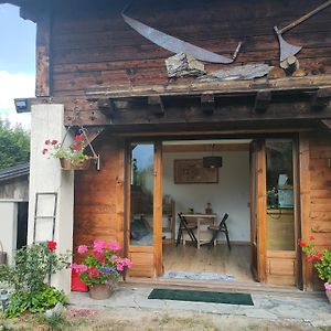 Beau Studio Dans La Vallee De Chamonix Daire Les Trabets Exterior photo