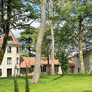 Le Manoir Des Perrieres Bed & Breakfast Rochechouart Exterior photo