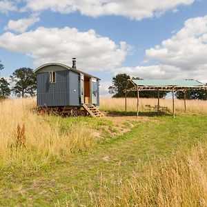 Barbara Shepherds Hut Otel Weald Exterior photo