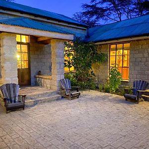 Yellow House Sanctuary Farm Villa Naivasha Exterior photo