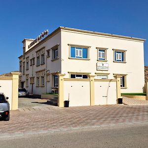 Turtle Guest House Sur Exterior photo