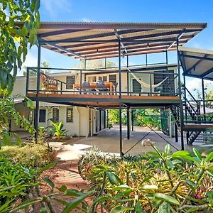 Treehouse In The Tropics - A Lush Poolside Lifestyle Villa Nightcliff Exterior photo