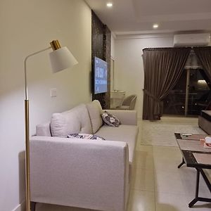 Furnished Luxury Studio Apartment On Rent In İslamabad Exterior photo