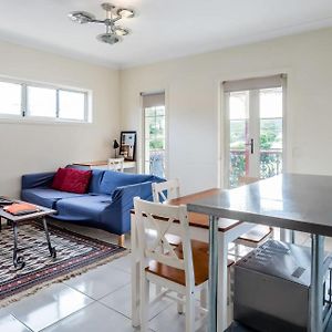 Contemporary 2Br Escape Upper Level Sanctuary Daire Brisbane Exterior photo