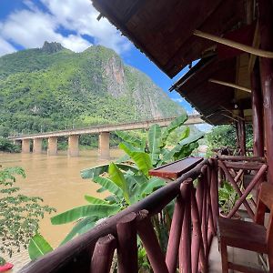 Yensabai Bungalow River View Otel Nongkhiaw Exterior photo