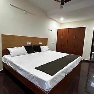 Fabhotel Svr Grand - Nr Kukatpally Metro Station Haydarabad Exterior photo