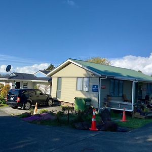 Waiuku Motel Exterior photo