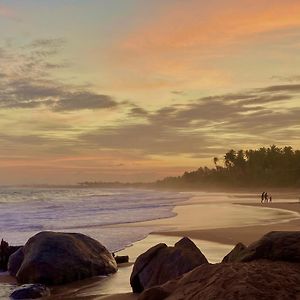 Rekawa Turtle Gate Hotel Tangalle Exterior photo