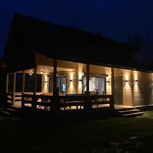 Domek Drewniany Nad Stawem Z Sauna I Jakuzzi Daire Miedzyborow Exterior photo