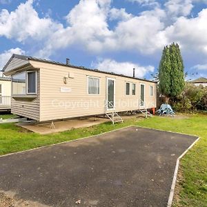 8 Berth Spacious Dog Friendly Caravan, Near Great Yarmouth In Norfolk Ref 10004G Otel Belton with Browston Exterior photo