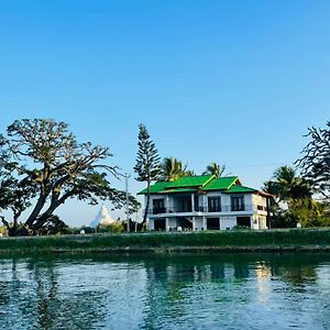 Tissa Lake View Hotel Tissamaharama Exterior photo