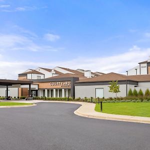 Courtyard By Marriott Detroit Livonia Otel Exterior photo