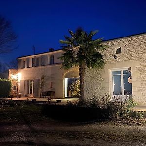 Le Logis De La Brumanderie - Saintes Otel Fontcouverte  Exterior photo