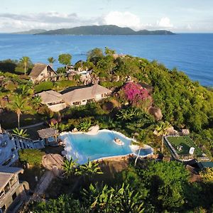 Chateau De Feuilles & Spa - Praslin Island Otel Baie Sainte Anne Exterior photo