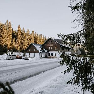 Penzion Pansky Dum Otel Kvilda Exterior photo