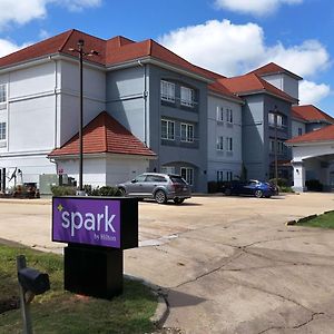 Spark By Hilton Brandon Otel Exterior photo