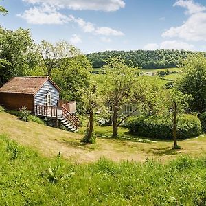 The Hazeling Hideaway Villa Stroud  Exterior photo