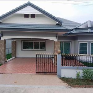 Pluemchai Home Ban Nong Pla Lai Exterior photo