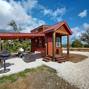 Red Cabin On The Ranch Otel Harper Exterior photo