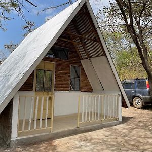 Akamba Cultural Center And Museum Otel Emali Exterior photo