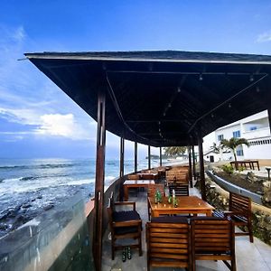 Joy Beach Lodge Sekondi-Takoradi Exterior photo