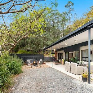 Anembo Country Cottages Eatons Hill Exterior photo