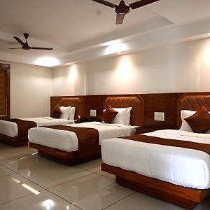 Harley Residency Otel Kannur Exterior photo