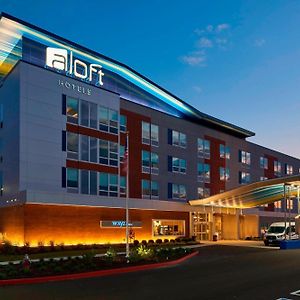 Aloft Cleveland Airport Otel North Olmsted Exterior photo