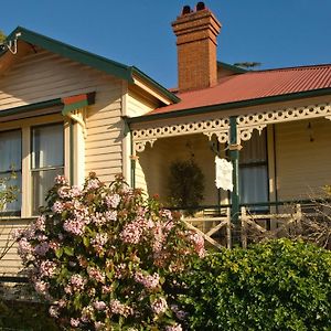 The Duck House Bed & Breakfast Burnie Exterior photo