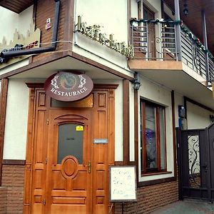 Zlata Praha Otel Mukaçeve Exterior photo