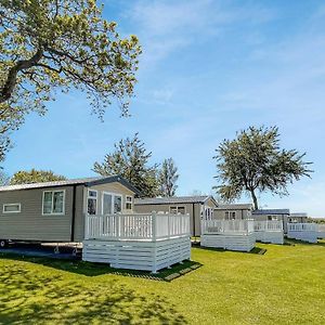 Orchards Holiday Park Otel Newbridge  Exterior photo