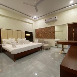 One Earth Santu Eco Resort Bhavnagar Exterior photo