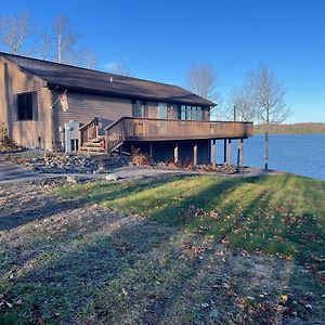 Cozy 3Br Lakefront Home W Guest House Available Three Lakes Exterior photo