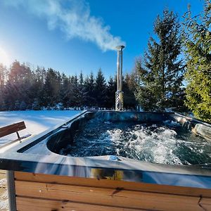 Domek Z Kominkiem Nad Jeziorem Z Jacuzzi Ogrodowym Villa Sumowo  Exterior photo