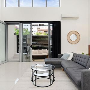 Huge Family Townhouse 3 Bathrooms 5Km To City Brisbane Exterior photo