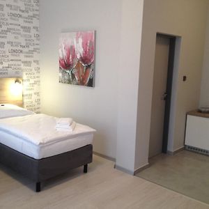 Pension Phoenix Otel Znojmo Room photo