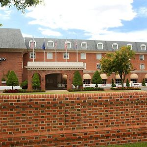 Williamsburg Hospitality House Otel Exterior photo