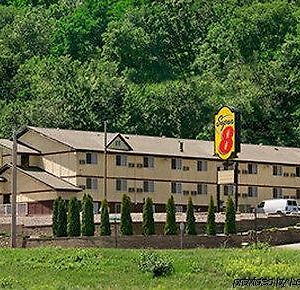 Super 8 By Wyndham Winona Mn Motel Exterior photo