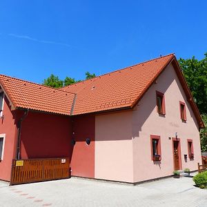 Penzion Amalka Otel Třeboň Exterior photo