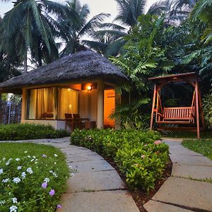 Coco Lagoon By Great Mount Pollāchi Exterior photo