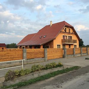 Bibic Vendeghazak Otel Nagybajom Exterior photo