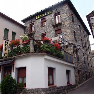 Hostal Pirineos Sarvise Otel Exterior photo