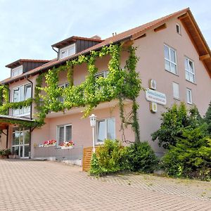 Gaestehaus Kleine Kalmit Otel Landau in der Pfalz Exterior photo