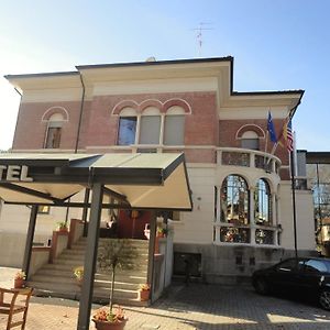 Hotel Villa Reale Argenta Exterior photo