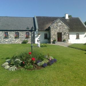 The Thatched Cottage B&B Claregalway Exterior photo